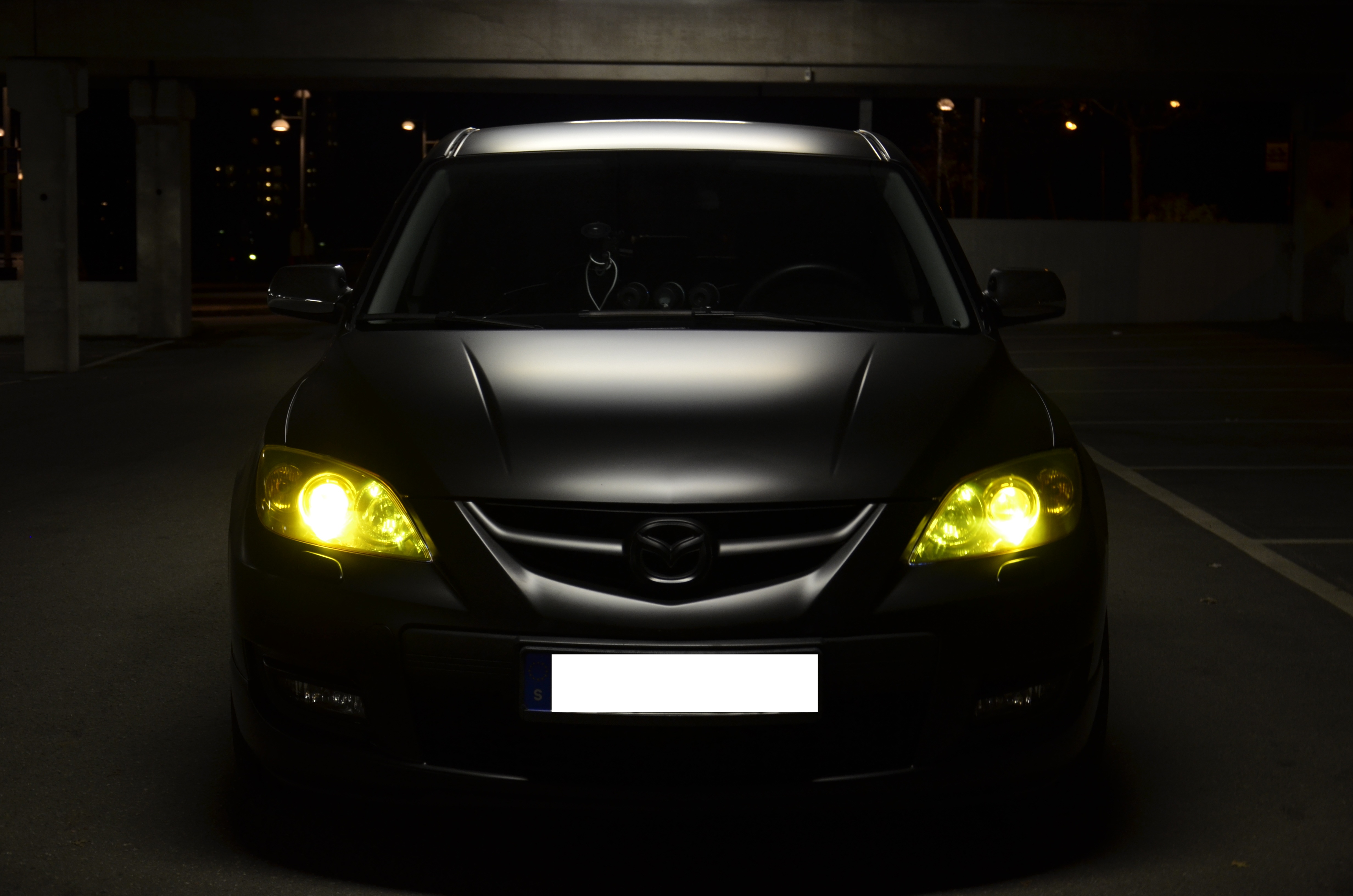 stralkastarfilm strålkastarfilm proshield gul mazda MPS mattsvart folie stralkastarfilm strålkastarfilm proshield gul mazda MPS mattsvart folie